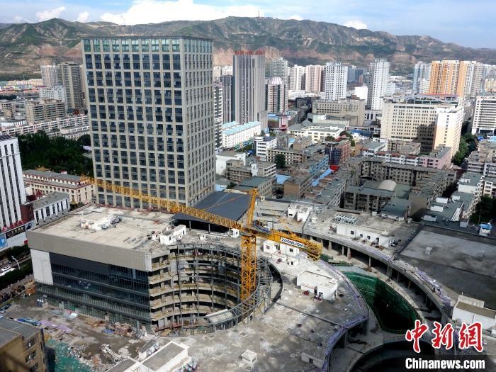 資料圖：城中區(qū)某商品住宅樓。 孫睿 攝