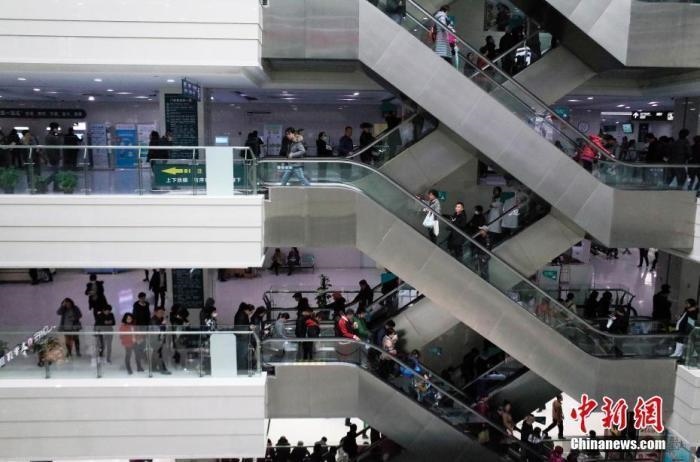資料圖：某醫(yī)院門診樓。 <a target='_blank' href='/'>中新社</a>記者 殷立勤 攝&#xA;