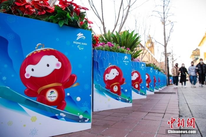 冬殘奧會(huì)吉祥物“雪容融”裝飾板。 <a target='_blank' href='/'>中新社</a>記者 侯宇 攝
