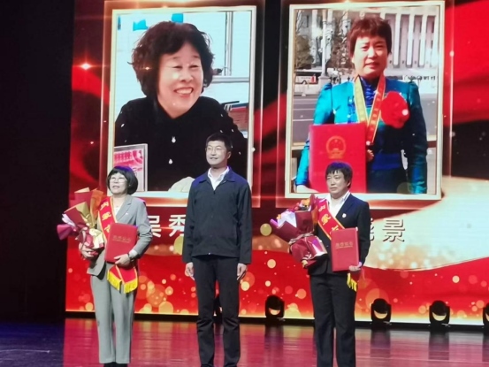 今日，他們被表彰1315.png