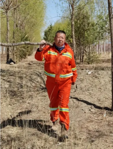 世界地球日，不忘治沙人3389.png
