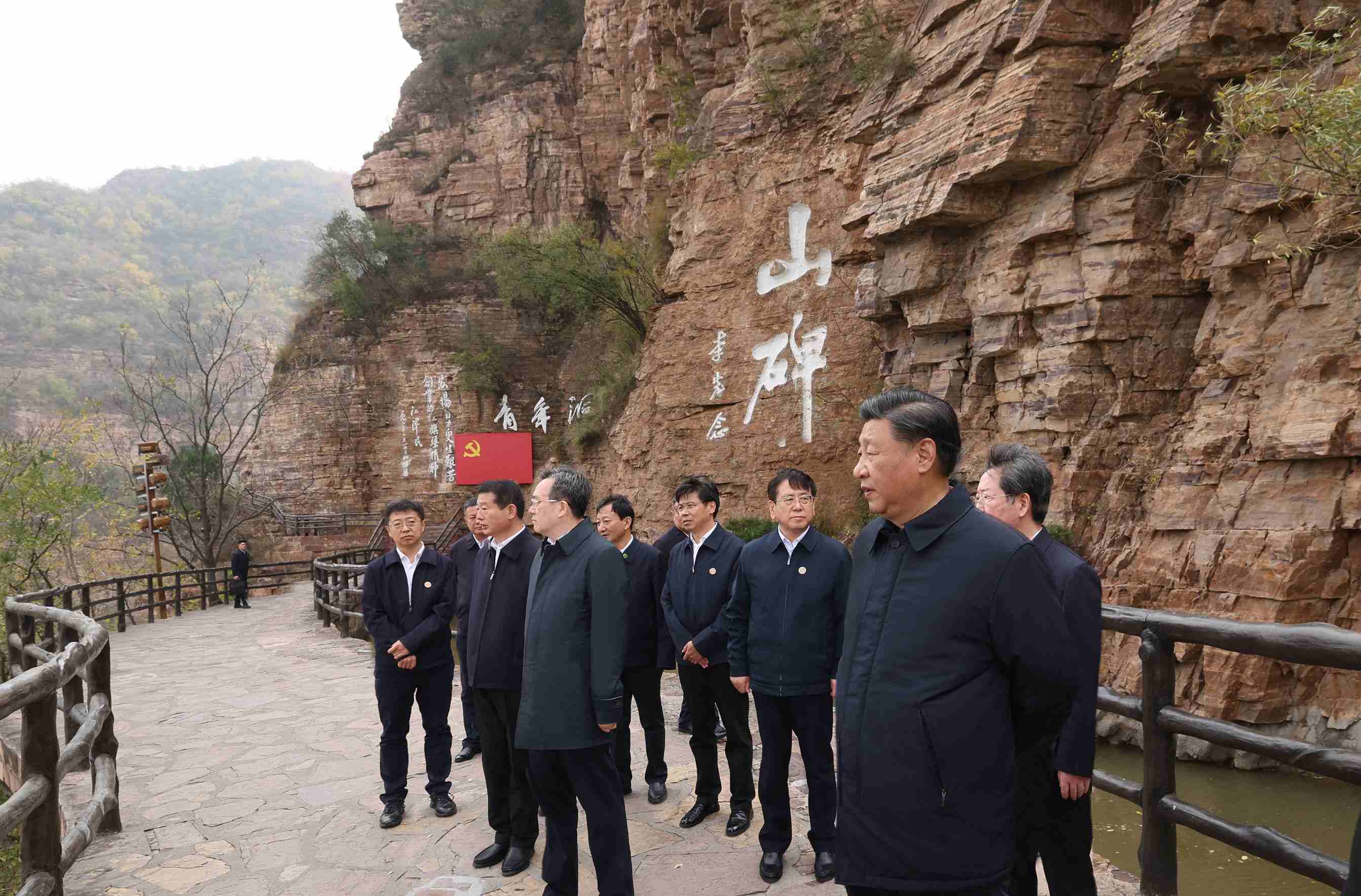 2022年10月28日，習(xí)近平總書記在河南安陽林州市紅旗渠青年洞考察。