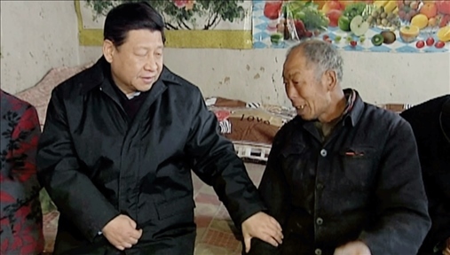 △2012年12月30日，習(xí)近平總書(shū)記來(lái)到河北省阜平縣龍泉關(guān)鎮(zhèn)顧家臺(tái)村看望困難群眾。