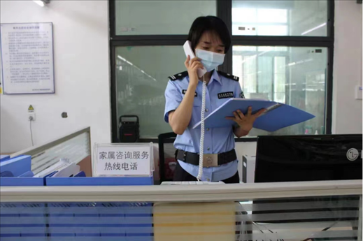 楊莎在工作。四川省女子強(qiáng)制隔離戒毒所供圖