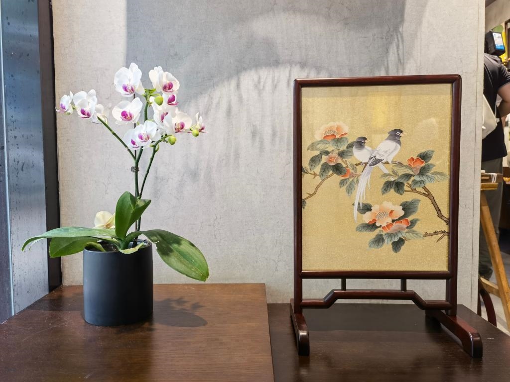 平江路上蘇繡工作室一角。新華社記者 楊依軍 攝