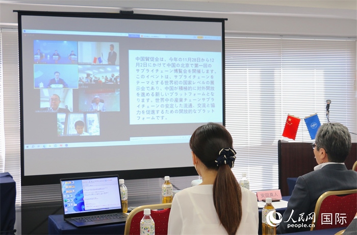 中國貿(mào)促會副會長柯良棟視頻致辭。人民網(wǎng) 許可攝