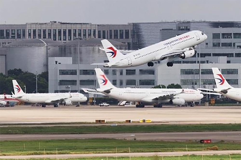 2023年8月2日，東航第二架國產(chǎn)C919大型客機執(zhí)飛滬蓉空中快線。