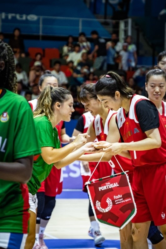 28日，成都大運(yùn)會女籃項(xiàng)目葡萄牙隊(duì)對戰(zhàn)中國隊(duì)。 受訪者供圖