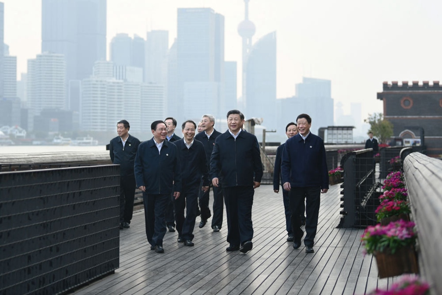 2019年11月2日，習(xí)近平在上海市楊浦區(qū)濱江公共空間楊樹(shù)浦水廠濱江段考察。