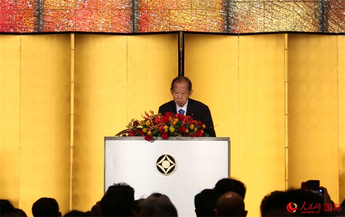 日中友好議員聯(lián)盟會長二階俊博發(fā)表致辭。人民網 許可攝