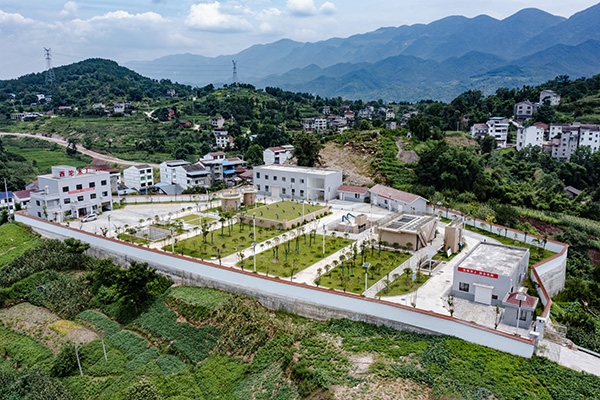 建成后的西沱鎮(zhèn)水廠。受訪者供圖
