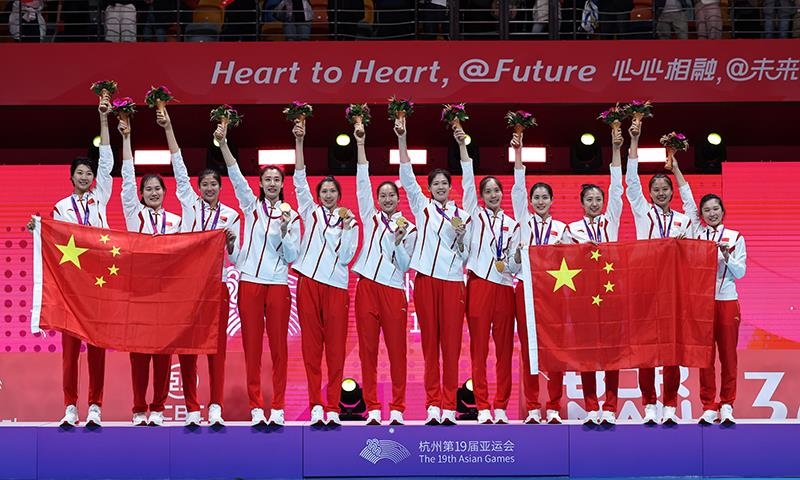 △2023年10月7日，杭州亞運會，中國女排再創(chuàng)佳績，以六戰(zhàn)全勝第九次摘得亞運金牌。