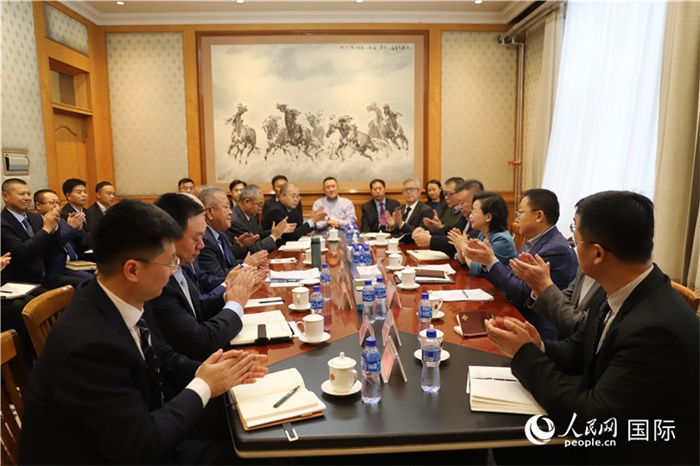 3.2023年10月30日，中國駐蒙使館座談會現(xiàn)場。人民網(wǎng)記者 霍文攝