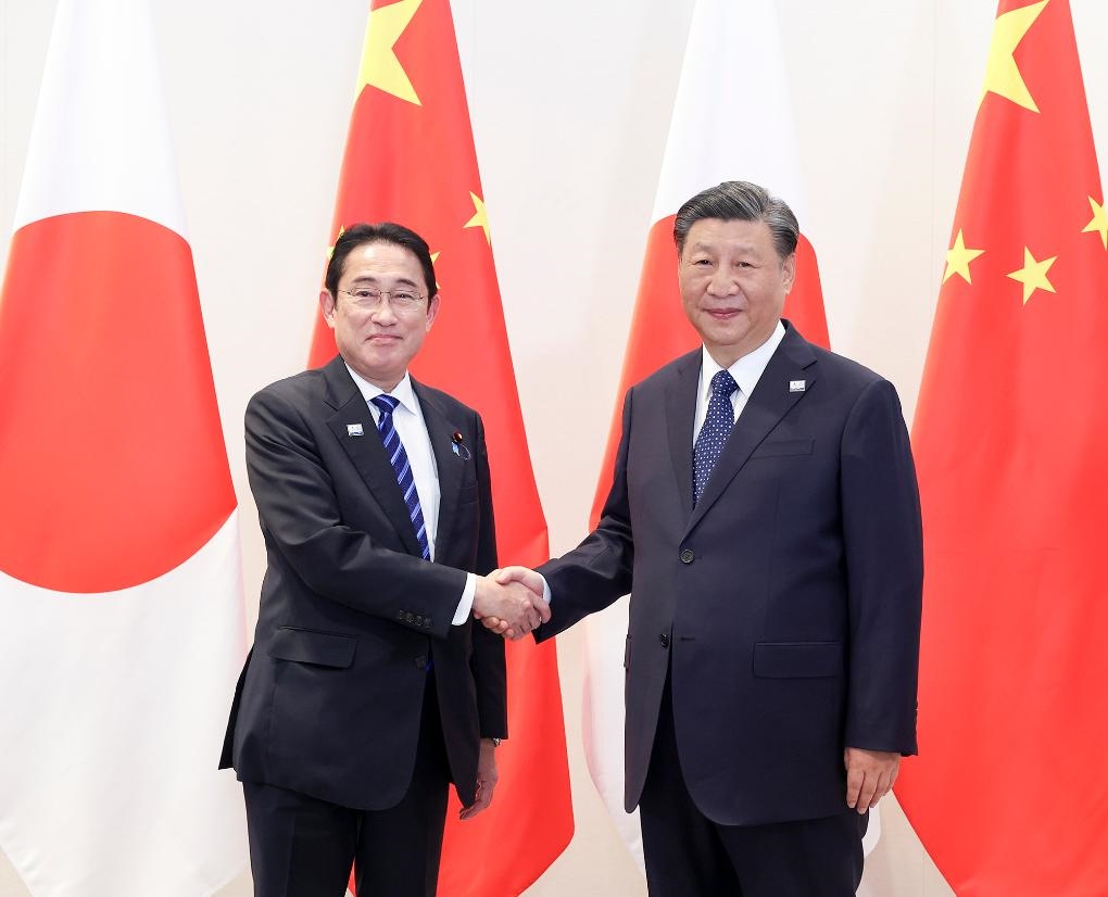 當(dāng)?shù)貢r(shí)間11月16日下午，國家主席習(xí)近平在舊金山會見日本首相岸田文雄。