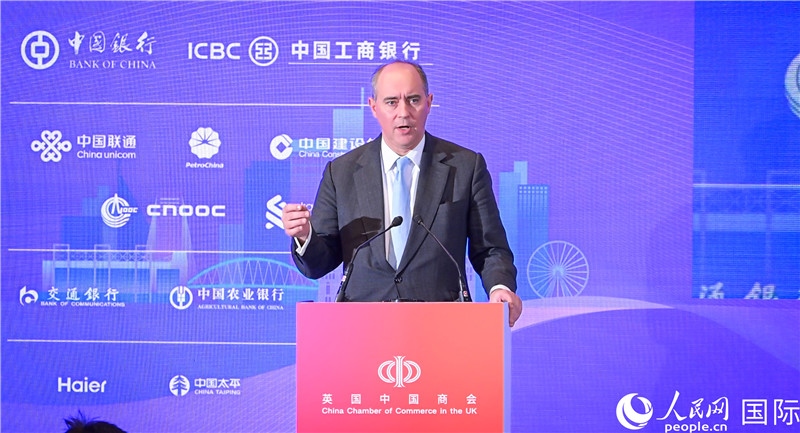 英國(guó)商業(yè)貿(mào)易部國(guó)務(wù)大臣（投資大臣）多米尼克·約翰遜與會(huì)。人民網(wǎng) 郭錦標(biāo)攝