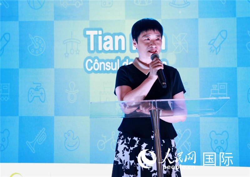 中國駐里約熱內(nèi)盧總領(lǐng)事田敏發(fā)表致辭。人民網(wǎng)記者宋亦然攝