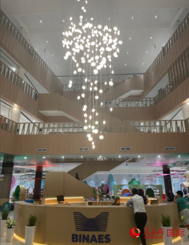 圖為中國(guó)援助薩爾瓦多國(guó)家圖書館內(nèi)景。 人民網(wǎng)記者 彭敏攝