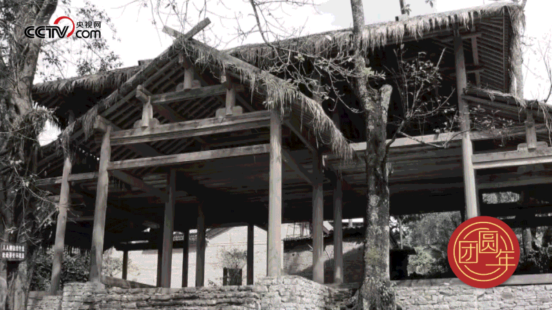 △ 云南省騰沖市清水鄉(xiāng)三家村的司莫拉佤族村曾經(jīng)是貧困村，隨著國(guó)家脫貧攻堅(jiān)、鄉(xiāng)村振興的推進(jìn)，這個(gè)小村寨舊貌換新顏，變成了名副其實(shí)的美麗鄉(xiāng)村。