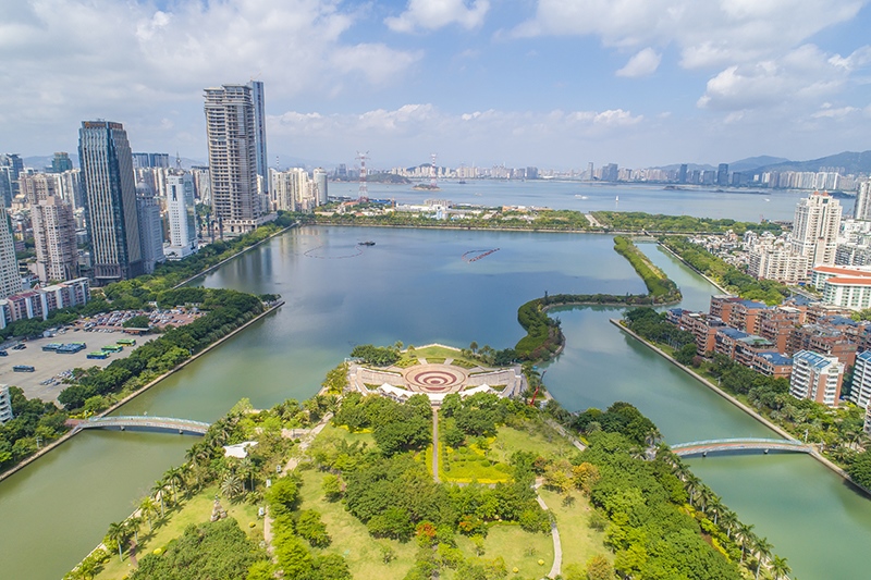 2021年5月15日，廈門，航拍筼筜湖，景色優(yōu)美。