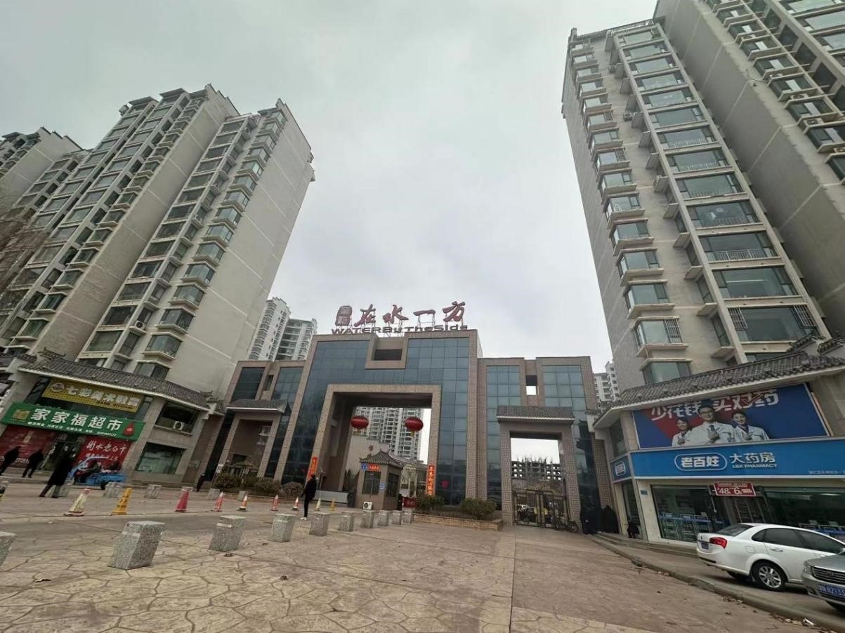 甘肅省永靖縣“在水一方”小區(qū)。人民網(wǎng)記者 馬昌攝
