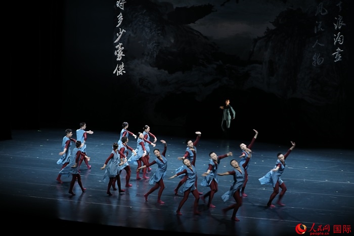 《詩憶東坡》美國巡演將持續(xù)2周，在華盛頓、紐約進行共計8場演出。人民網(wǎng)記者 李志偉攝