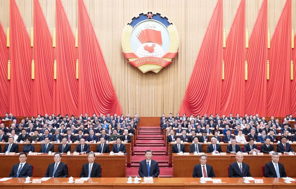 3月10日上午，中國人民政治協(xié)商會議第十四屆全國委員會第二次會議在北京人民大會堂閉幕。這是習近平、李強、趙樂際、蔡奇、丁薛祥、李希、韓正在主席臺就座。王滬寧主持閉幕會。