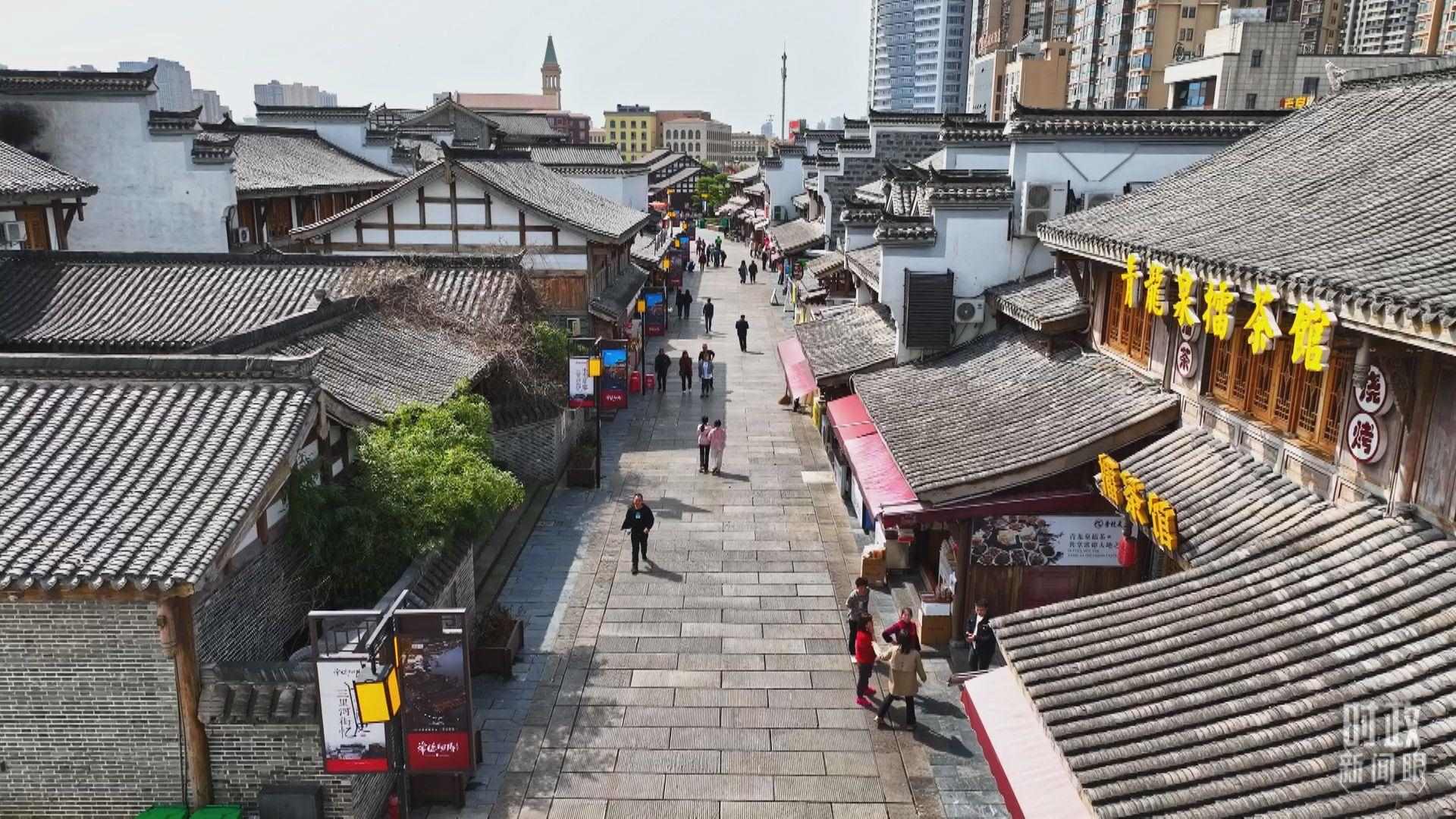 △常德河街。（總臺記者姚鵬、溫盛強(qiáng)拍攝）