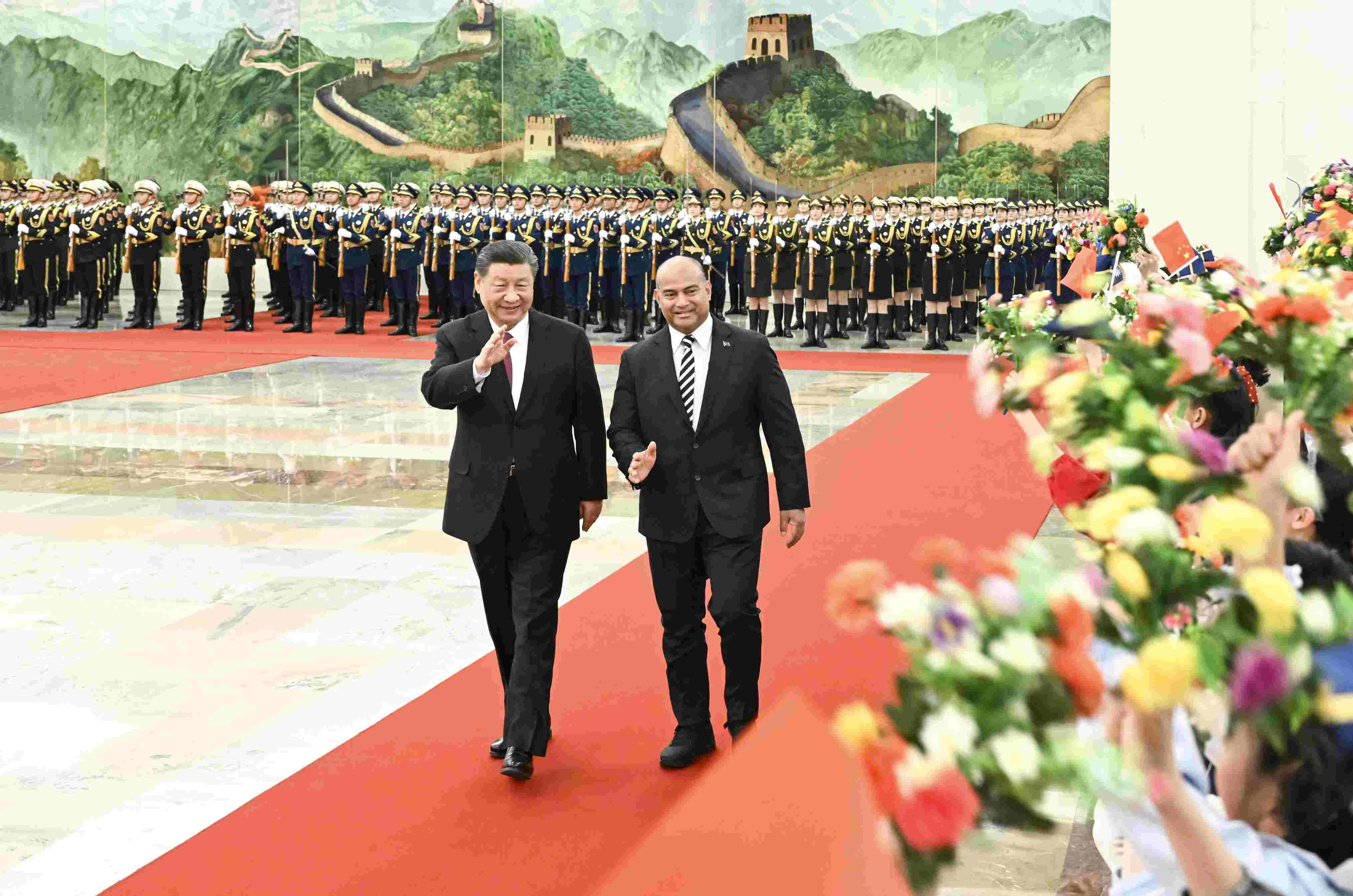 2024年3月25日，習(xí)近平主席在人民大會(huì)堂北大廳為瑙魯總統(tǒng)阿迪昂舉行歡迎儀式。