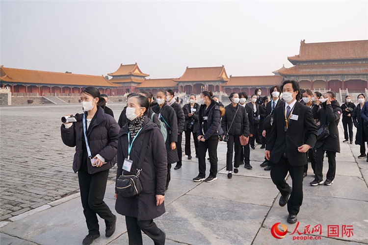 松山芭蕾舞團(tuán)青年代表團(tuán)在故宮參觀。人民網(wǎng)記者 張麗婭攝