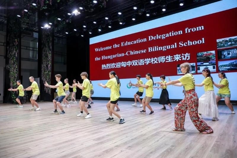 2023年7月，匈牙利匈中雙語學校師生代表團來到江蘇參加“錦繡江蘇”青年交流項目。