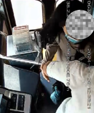 公交車上他一聲大吼！魏杰，好樣的！