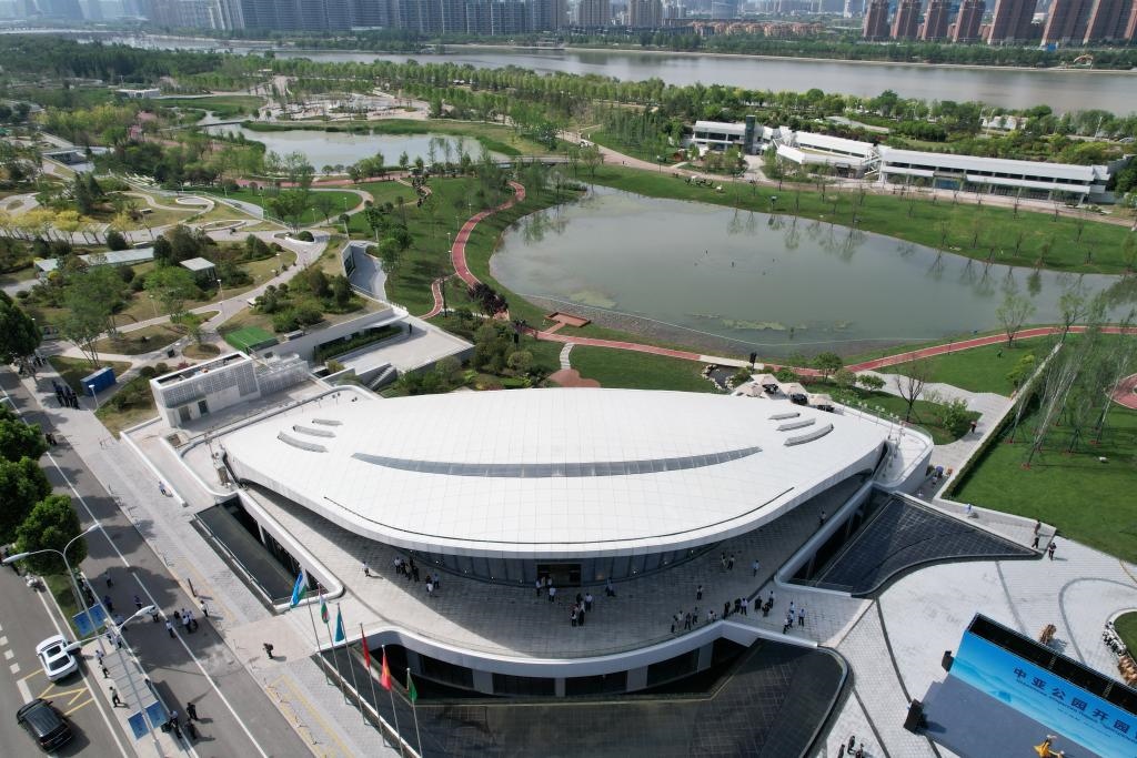 這是位于西安的中亞公園航拍畫面。新華社記者付瑞霞 攝