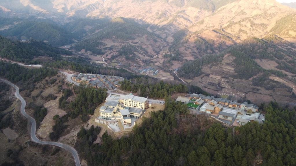 三河村全景（無人機(jī)照片）。新華社記者 尹恒 攝