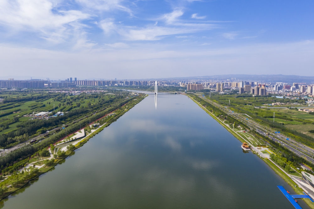 在山西省太原市拍攝的汾河（2023年6月27日攝，無人機(jī)照片）。新華社記者 楊晨光 攝