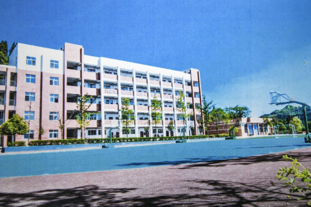 建成之初的之江小學教學樓（資料照片翻拍）。