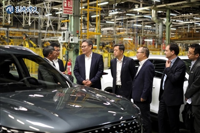 中國商務(wù)部部長在西班牙調(diào)研