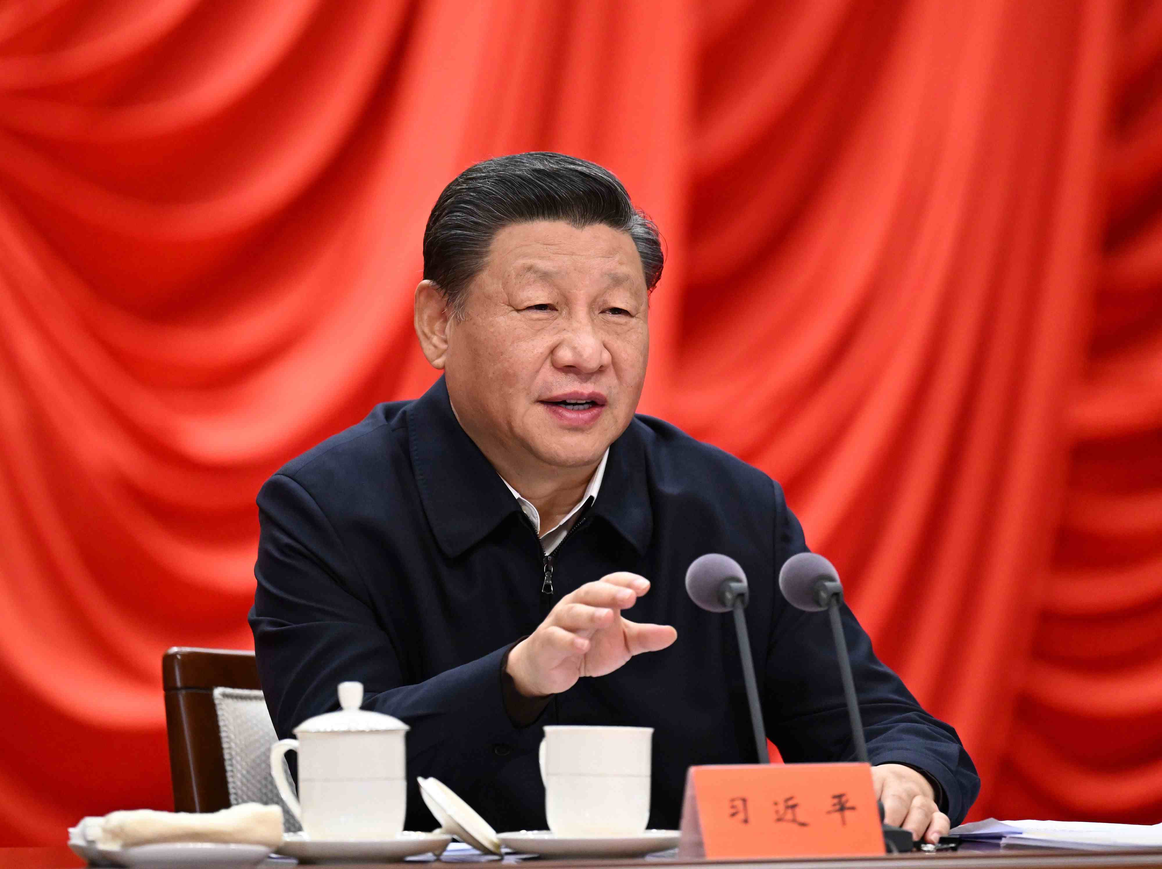 △ 2022年1月11日，習(xí)近平總書記在省部級主要領(lǐng)導(dǎo)干部學(xué)習(xí)貫徹黨的十九屆六中全會精神專題研討班開班式上發(fā)表重要講話，強(qiáng)調(diào)全黨同志都要明大德、守公德、嚴(yán)私德。