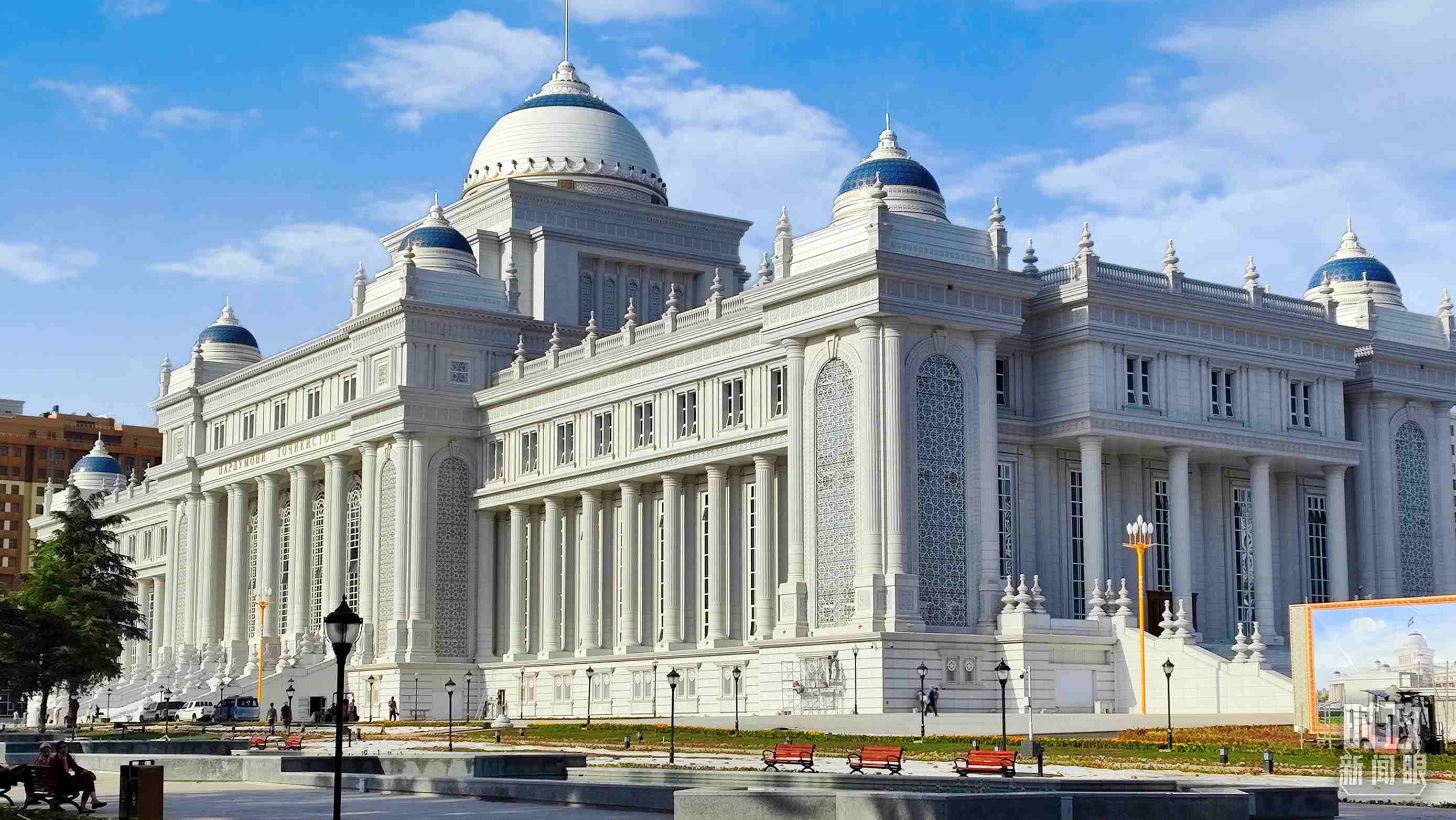 △中方援建塔議會(huì)大樓。（總臺(tái)記者員志軍拍攝）
