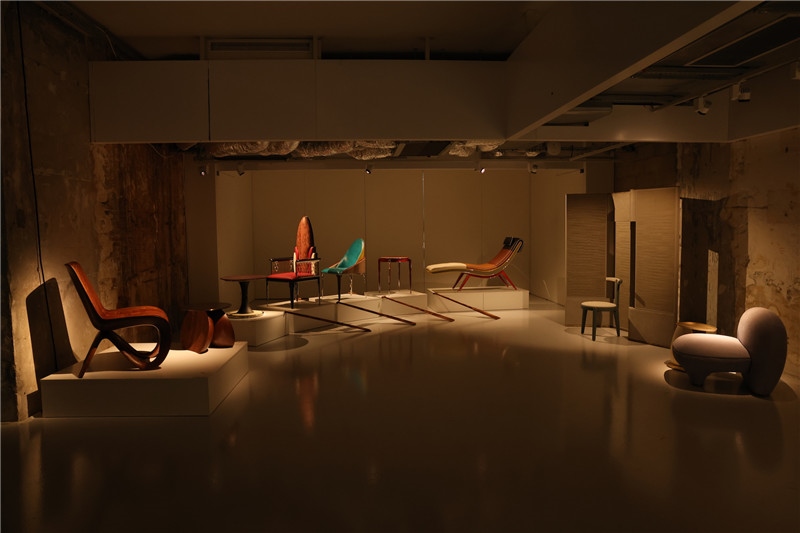 《新生萬物-中國非遺與當代設計展》展廳。陽光媒體集團供圖