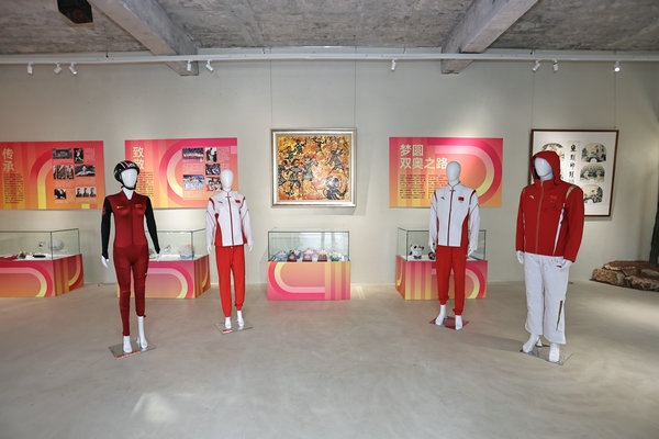 “揚(yáng)帆起航 為巴黎喝彩”中國(guó)體育文化展展廳。 主辦方供圖
