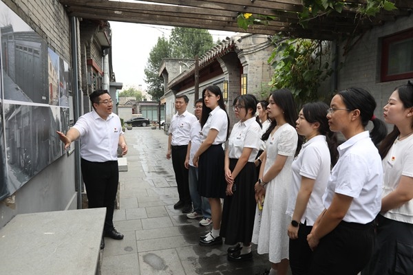 北京大中小學(xué)思政教師赴實(shí)踐教學(xué)基地現(xiàn)場(chǎng)備課。北京市教委供圖
