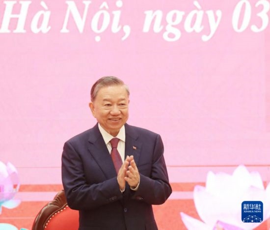 8月3日，在越南河內(nèi)，蘇林出席新聞發(fā)布會。新華社/越通社