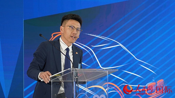 延鋒彼歐南非公司總經(jīng)理張鑫致辭。人民網(wǎng) 張茜攝