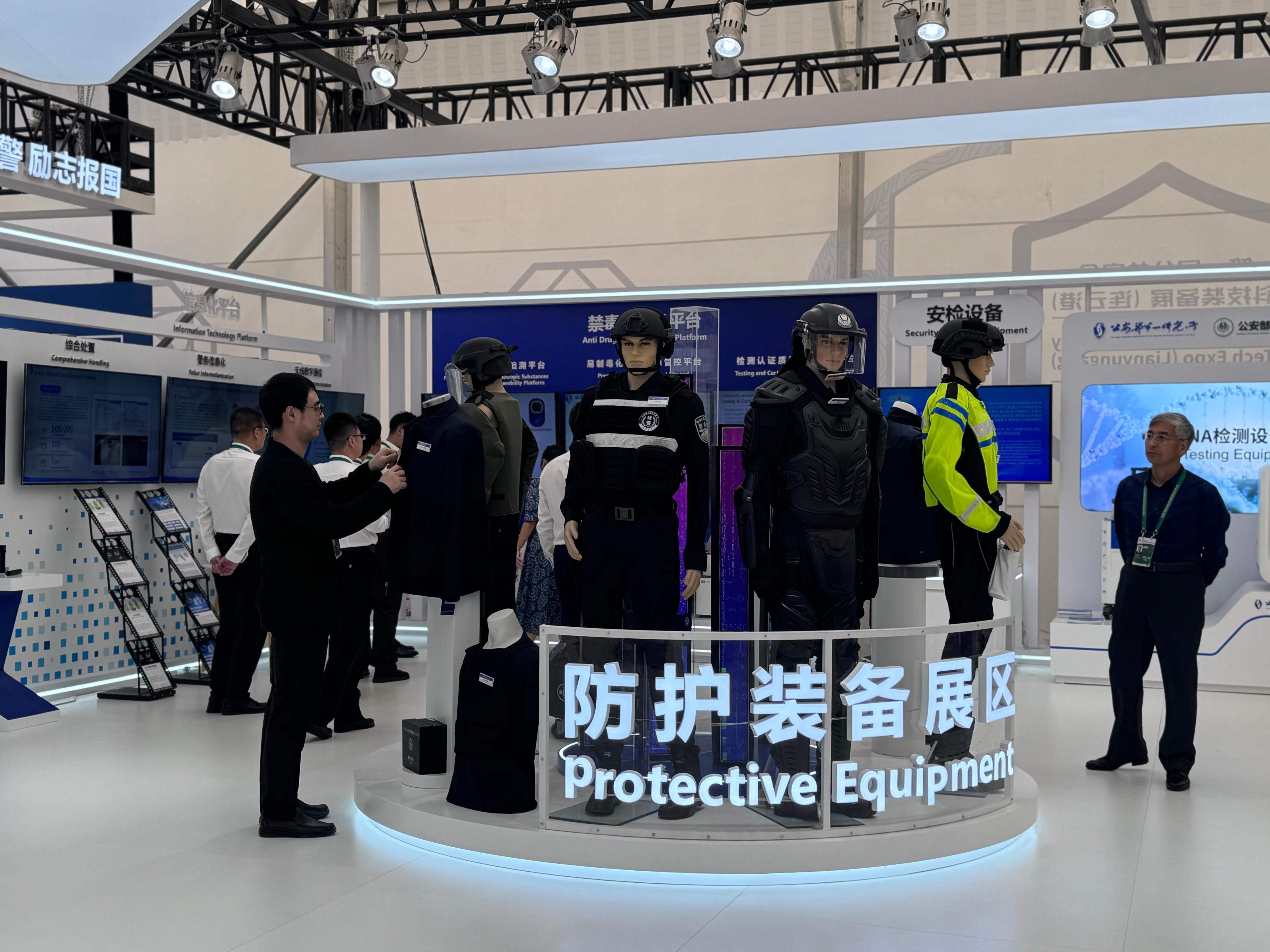 公共安全科技裝備展（連云港）現(xiàn)場(chǎng)。人民網(wǎng)記者 郝萍攝