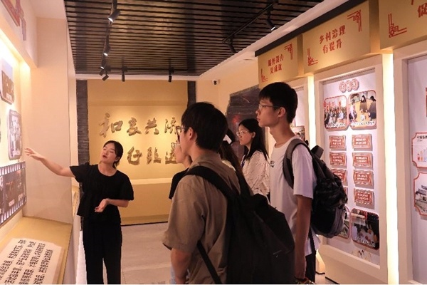 中央民族大學與中國人民大學聯(lián)合開展“大國邊疆”實踐調研活動。校方供圖