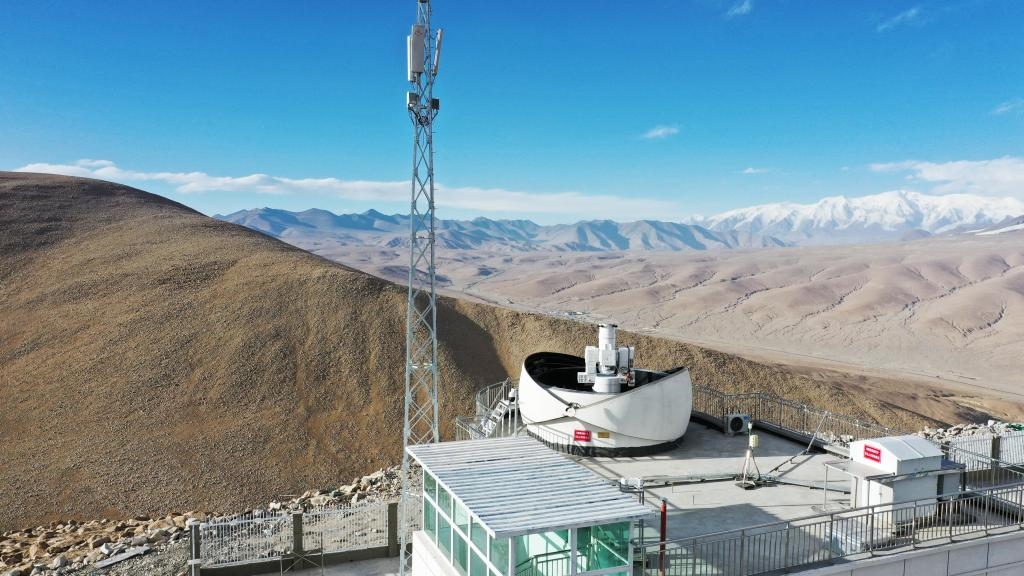 正在運行的塔縣星地激光通信地面站。（中國科學院空天信息創(chuàng)新研究院供圖）