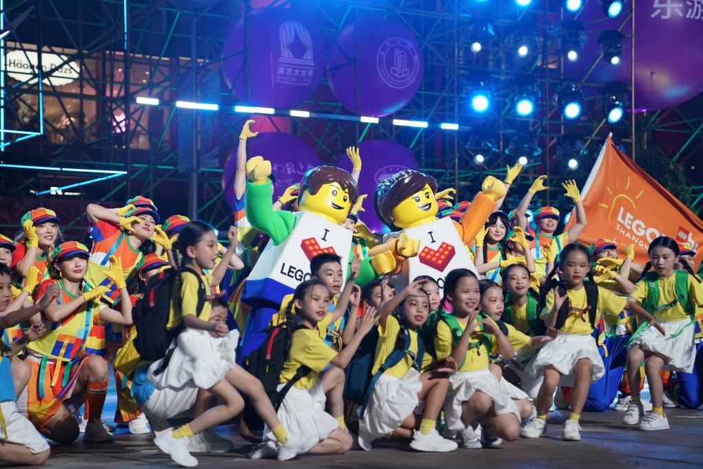 9月14日晚，演員在上海旅游節(jié)開幕式上表演。新華社發(fā)（陳浩明 攝）