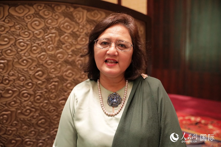 馬來(lái)西亞高教部高教司司長(zhǎng)阿茲琳達(dá)接受人民網(wǎng)采訪。人民網(wǎng) 王婧攝