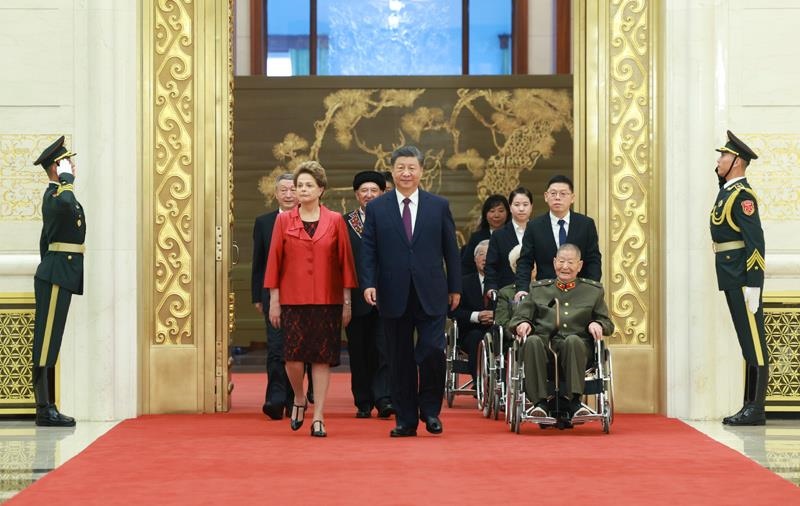 2024年9月29日，中華人民共和國國家勛章和國家榮譽(yù)稱號(hào)頒授儀式在北京人民大會(huì)堂金色大廳隆重舉行。習(xí)近平總書記同國家勛章和國家榮譽(yù)稱號(hào)獲得者一同步入會(huì)場。