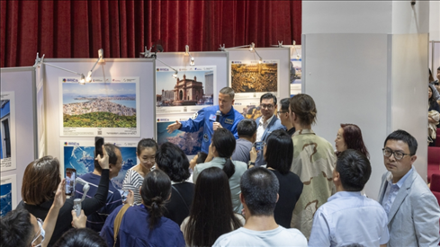 5月29日，“宇宙·金磚國家”圖片巡回展在北京舉辦，活動現(xiàn)場吸引了眾多中國觀眾。北京俄羅斯文化中心供圖